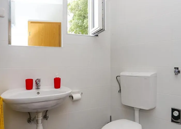 Апартаменты Sisic - One Bedroom With Terrace *