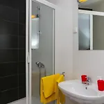 公寓 Sisic - One Bedroom With Terrace