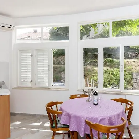 Sisic - One Bedroom With Terrace Apartament *