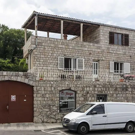 Sisic - One Bedroom With Terrace Apartment